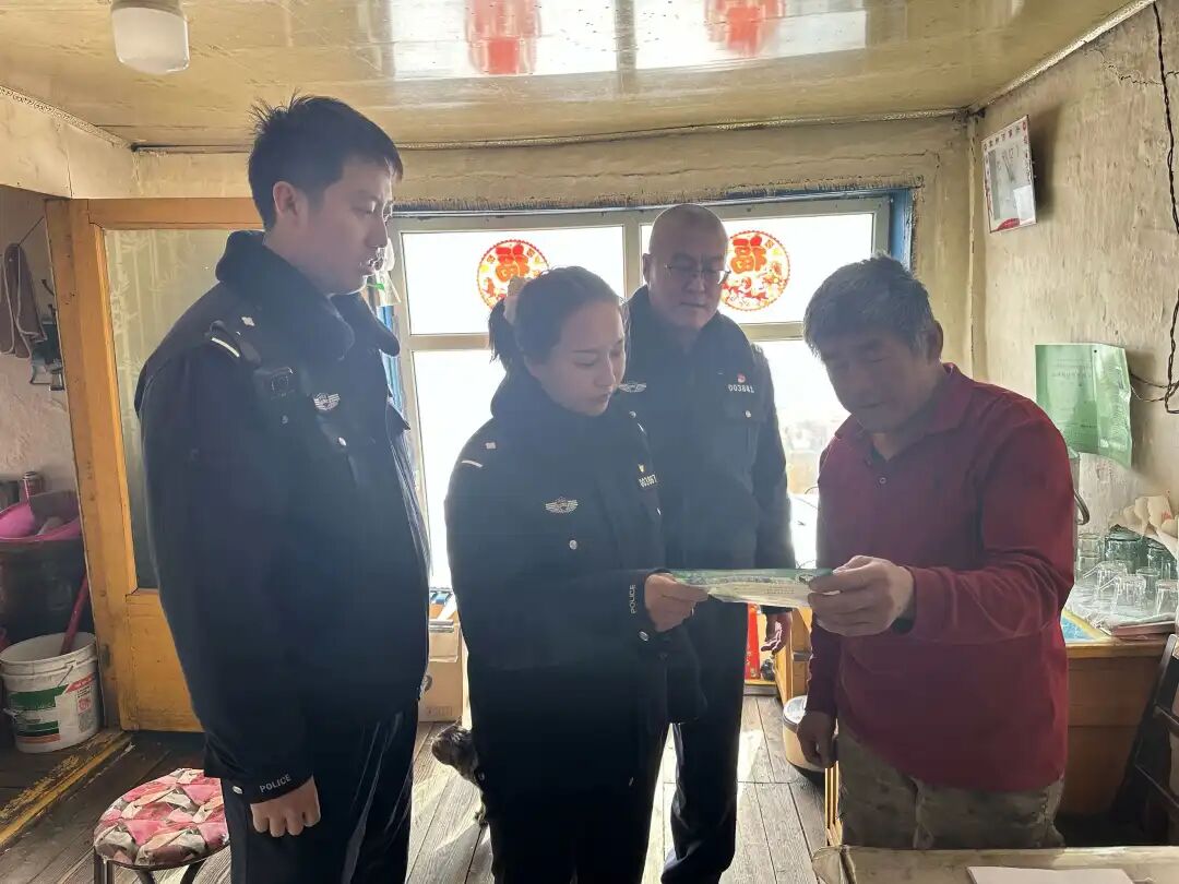 13万公顷“林海孤岛”，8个月漫长寒冬，他们把苦日子过出烟火气 